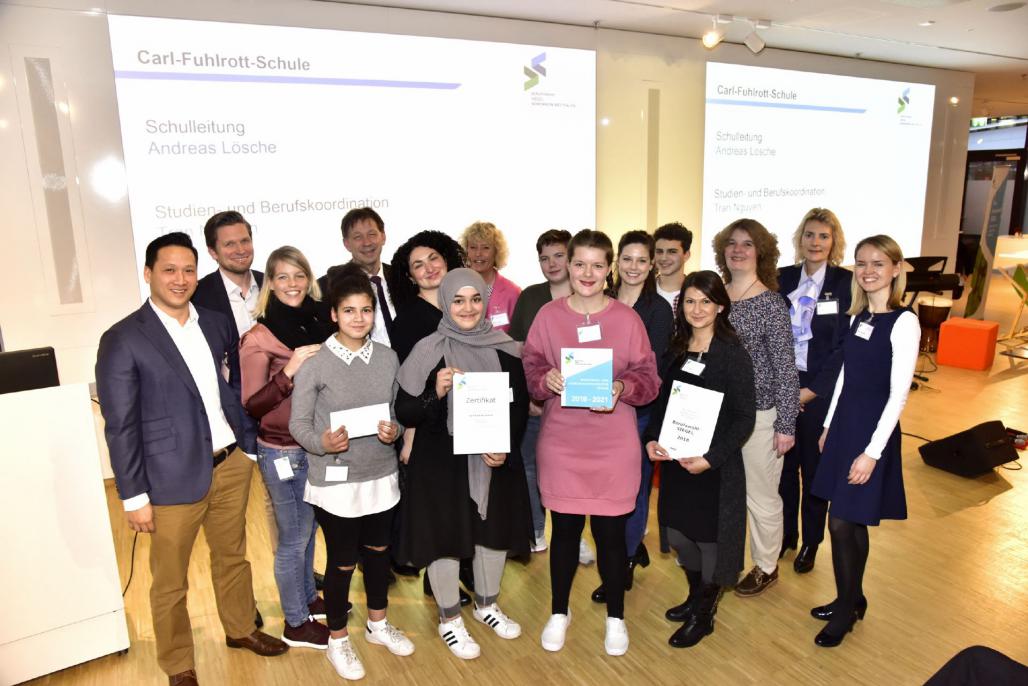 Stolze Entgegennahme des CFS-Siegels 2019.