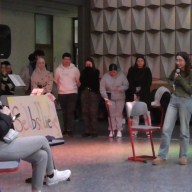 Die Theatergruppe WF 10 führte Worte von Charlie Chaplin zum Thema "Selbstliebe" auf.