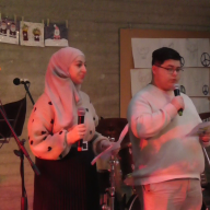 Unsere Moderatoren Zainab und Luca aus 10B und 10A1.