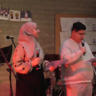 Unsere Moderatoren Zainab und Luca.